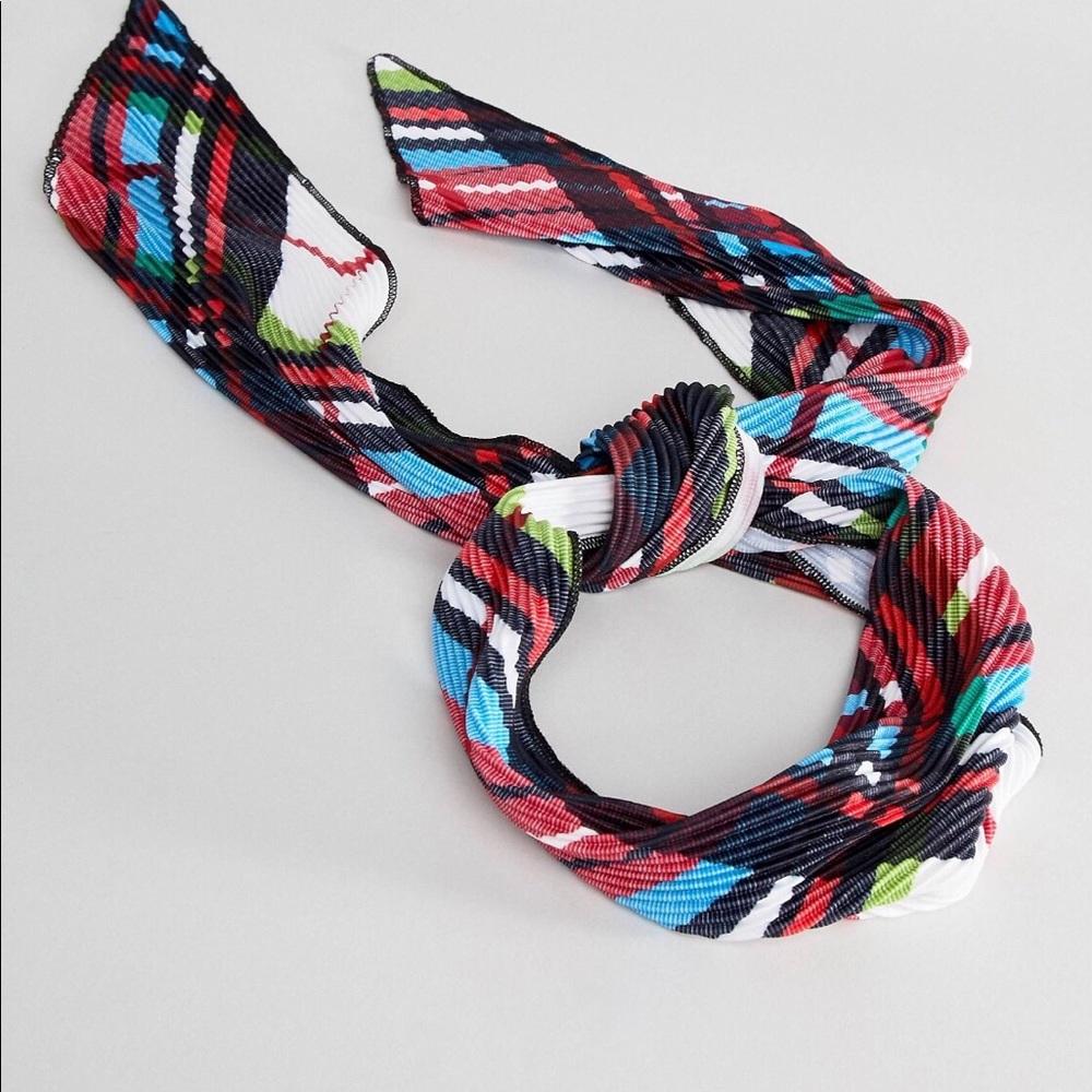 Check Head Scarf - Picture 2 of 3